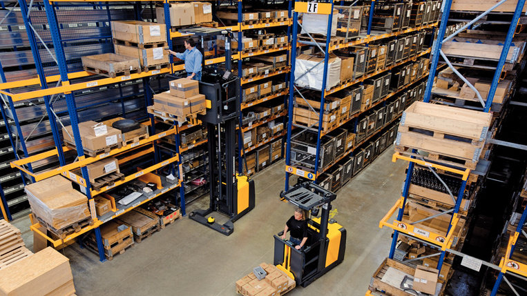 巨沃&飛馳倉(cāng)儲(chǔ)，給您“飛”一般的倉(cāng)儲(chǔ)物流體驗(yàn)